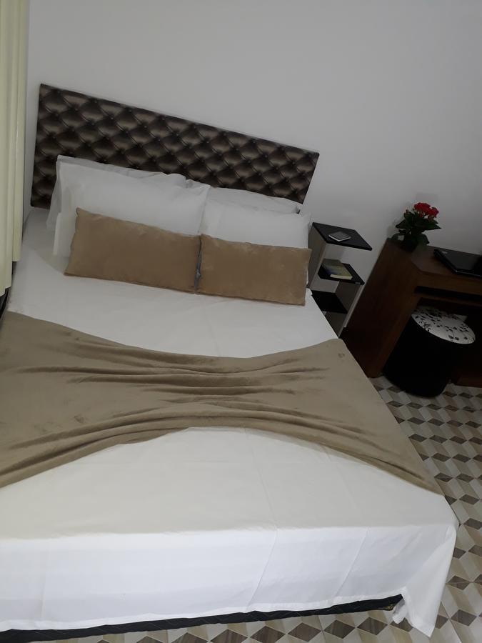 Hotel Lincohn มอนเตสกลารอส ภายนอก รูปภาพ
